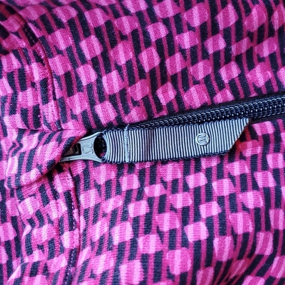 Lululemon Black and Pink Geometric Checkered Brushed Fleece lining Jacket 6 - Picture 2 of 8